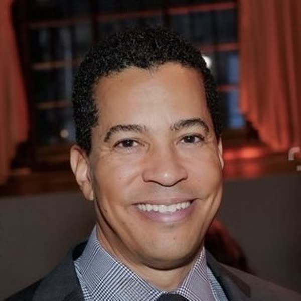 Portrait of Derrick Horner.